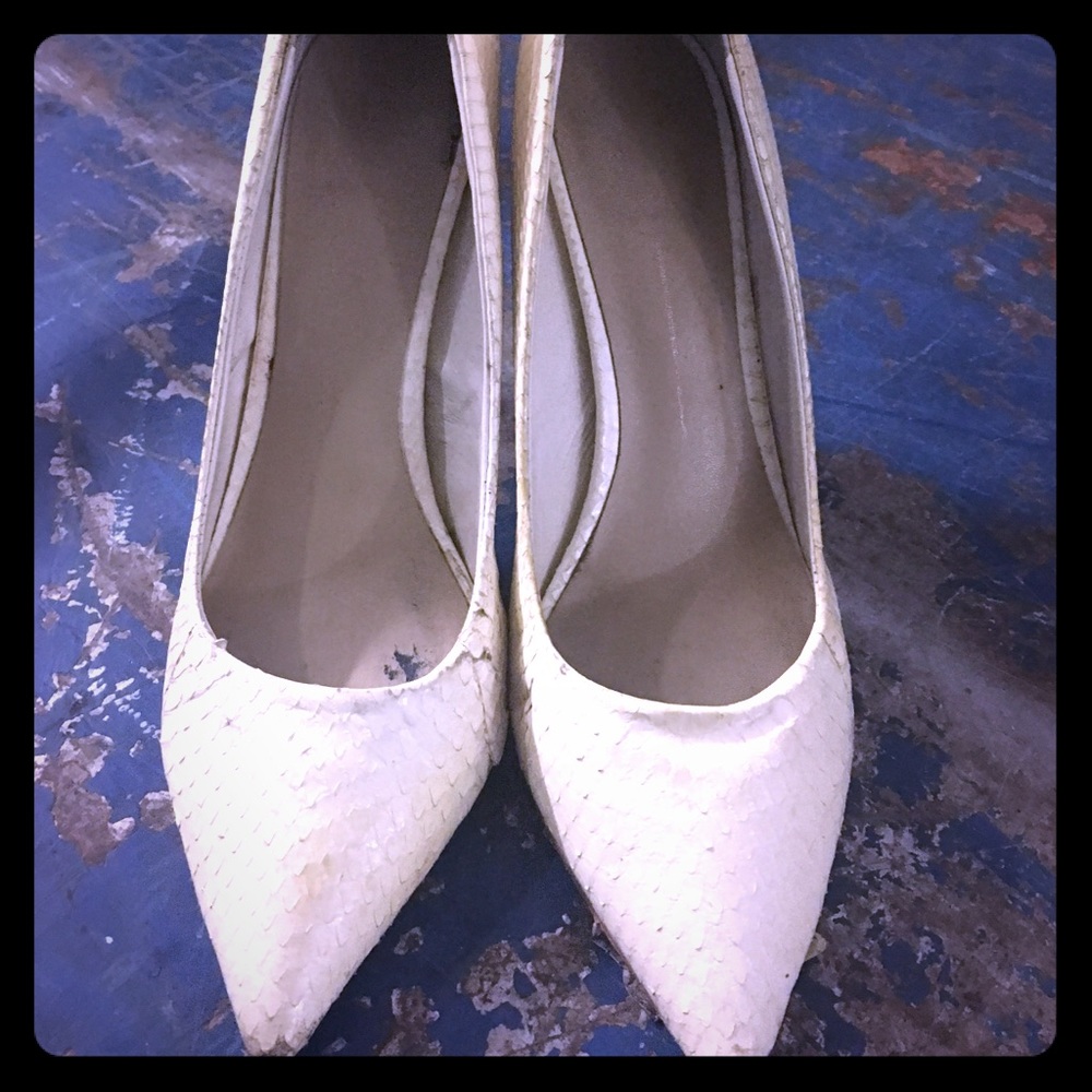 Dolce Vita white snakeskin embossed Leather Pumps